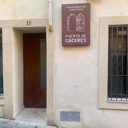 Puerta De 3 아파트